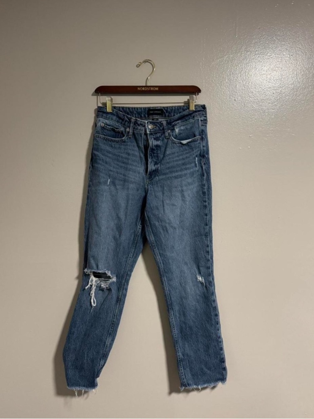 High-Rise Distressed Women's blue Jeans short size 8